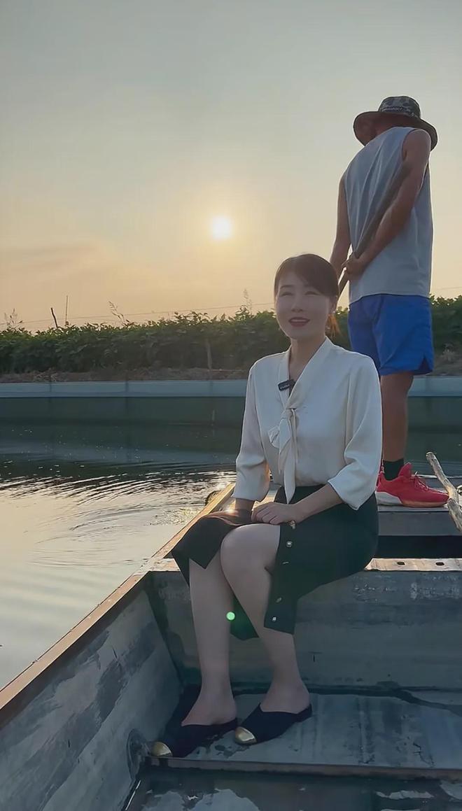 女以让螃蟹 “爬” 向全国！PG麻将胡了泗洪临淮80后美(图2)